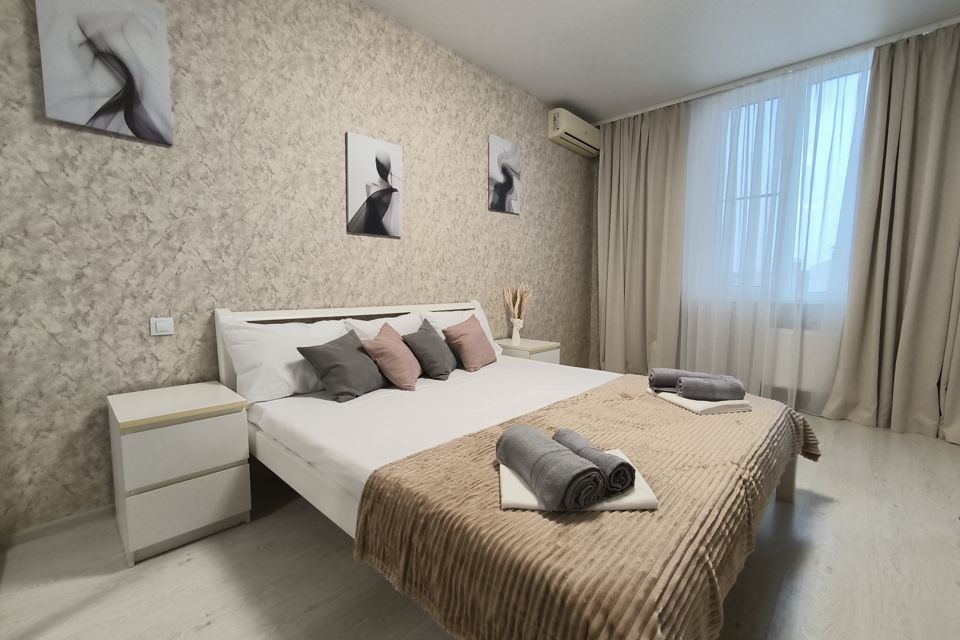 У Парка Победы в 10 мин от пляжа и Aquamarine Resort SPA