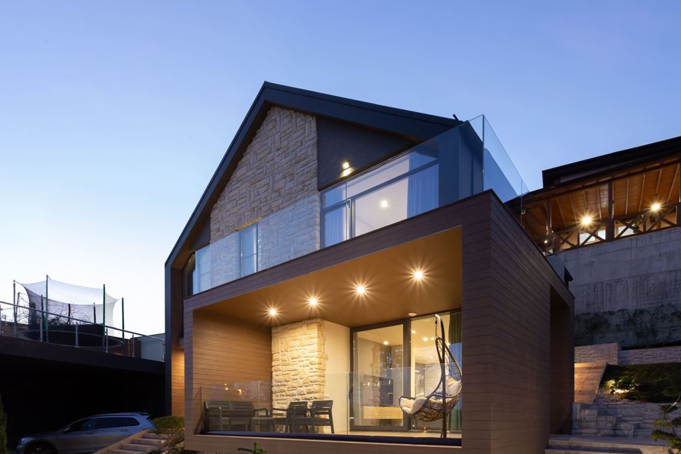 Уникальный дом архитектора с видом на горы