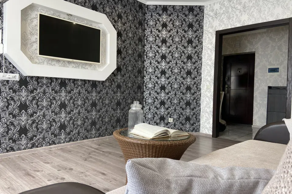 Baltic Resort у озера на Тургенева