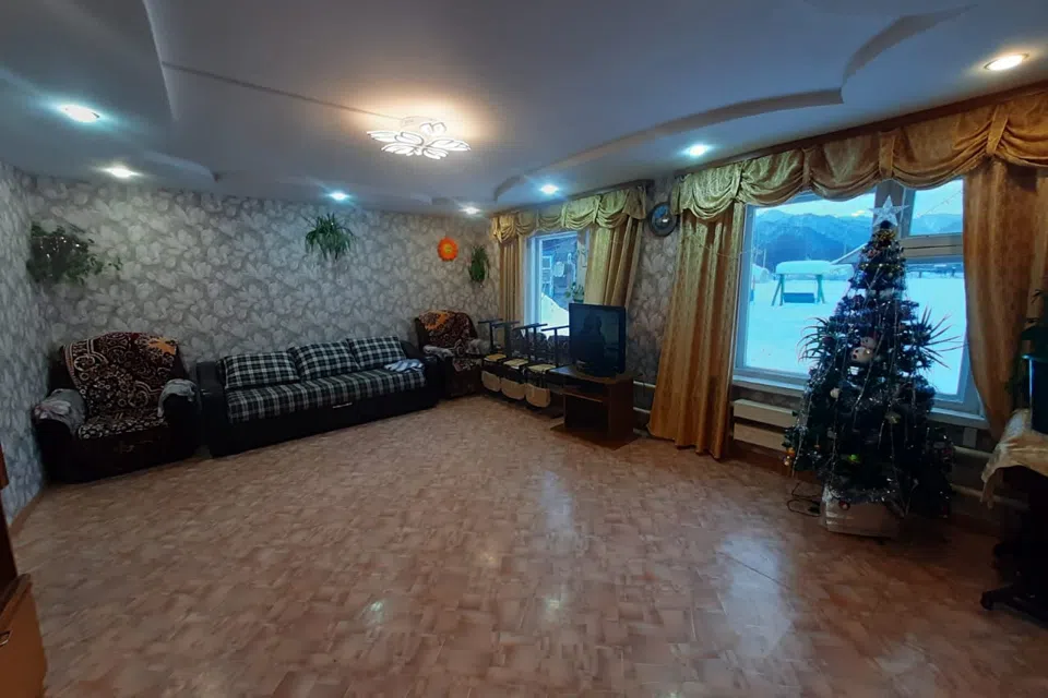 Просторный , теплый дом.
