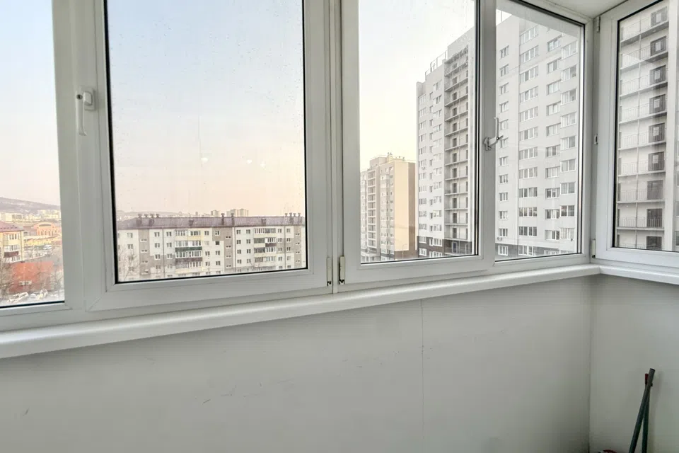 6 спальных, Район Янтаря и детской областной на Ленина. 