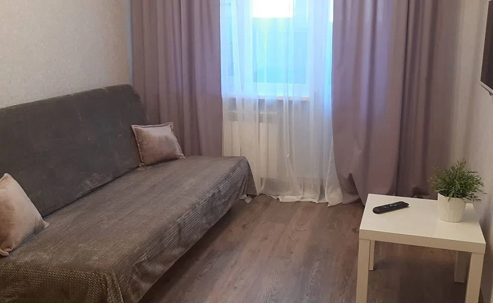 Cветлая и уютная двухкoмнатнaя квapтиpa