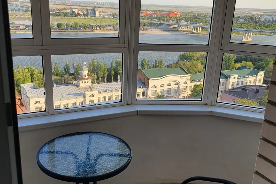 
Просторная квартира на Набережной