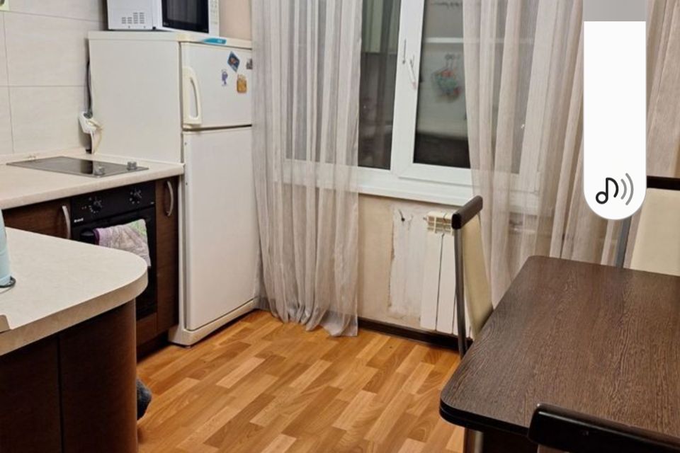 Уютная квартира в Центральном районе города с видом на Качу.