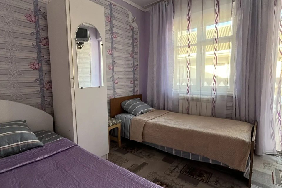 Комната у моря 3