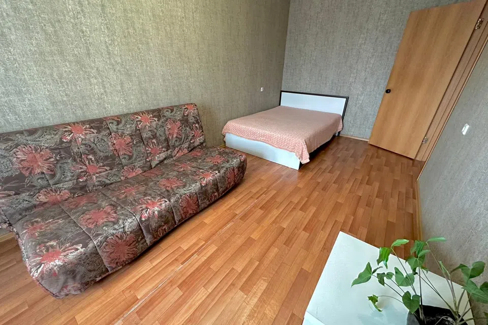 Двухкомнатная квартира в Железнодорожном районе