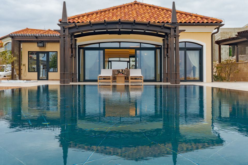 Вилла с видом на Голубую бухту