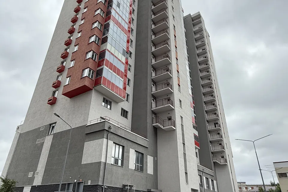 Просторная квартира с панорамными окнами