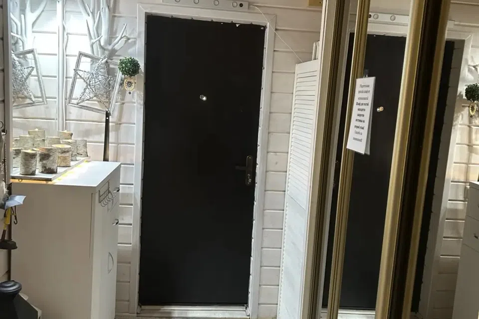 Двухэтажный коттедж с террасой