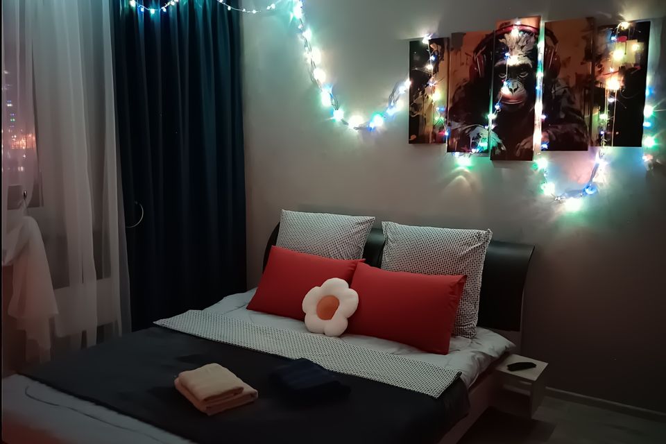 Большая 2-комнатная квартира в тихом районе рядом с Воин Час