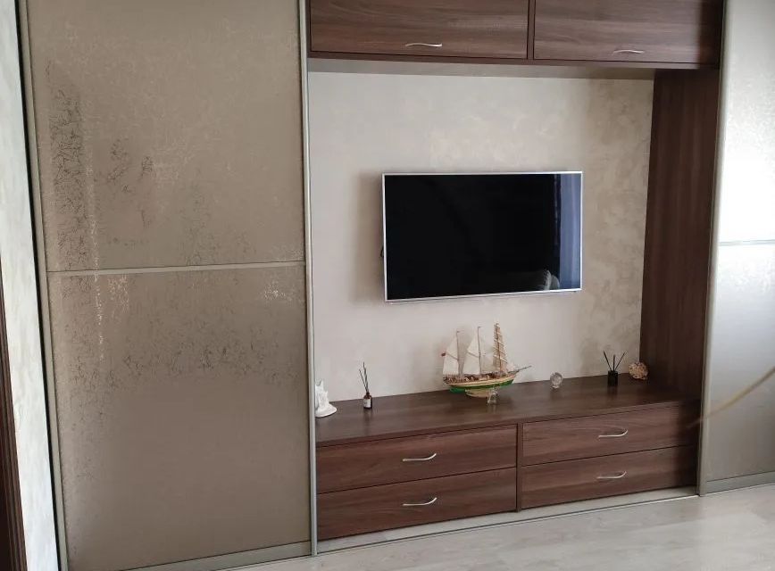 Уютная квартира с мебелью и бытовой техникой. 