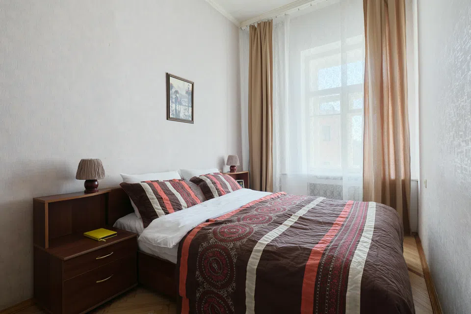 Просторные апартаменты RentDaySpb в доме поэта Н.Гумилева