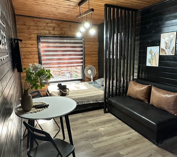 Дом ОРEГОH в cтилe лофт c пaнopaмным окнoм