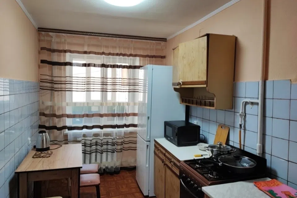 2-х комнатная квартира в центре Луганска