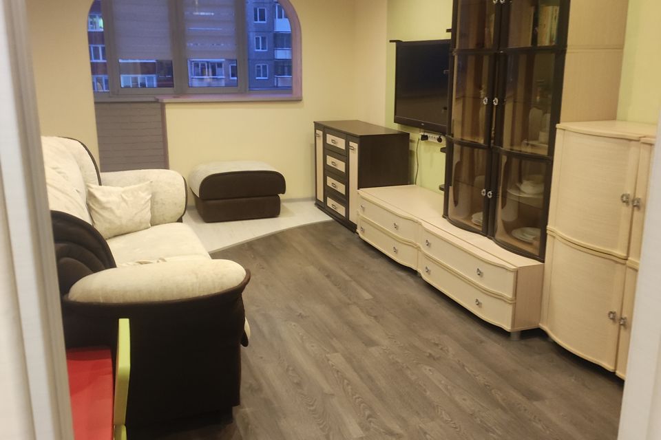 Уютная квартира с видом на озеро и сопки. 