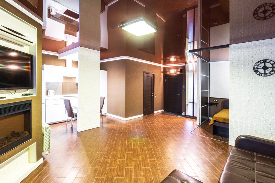  Дизайнерская студия с джакузи и камином