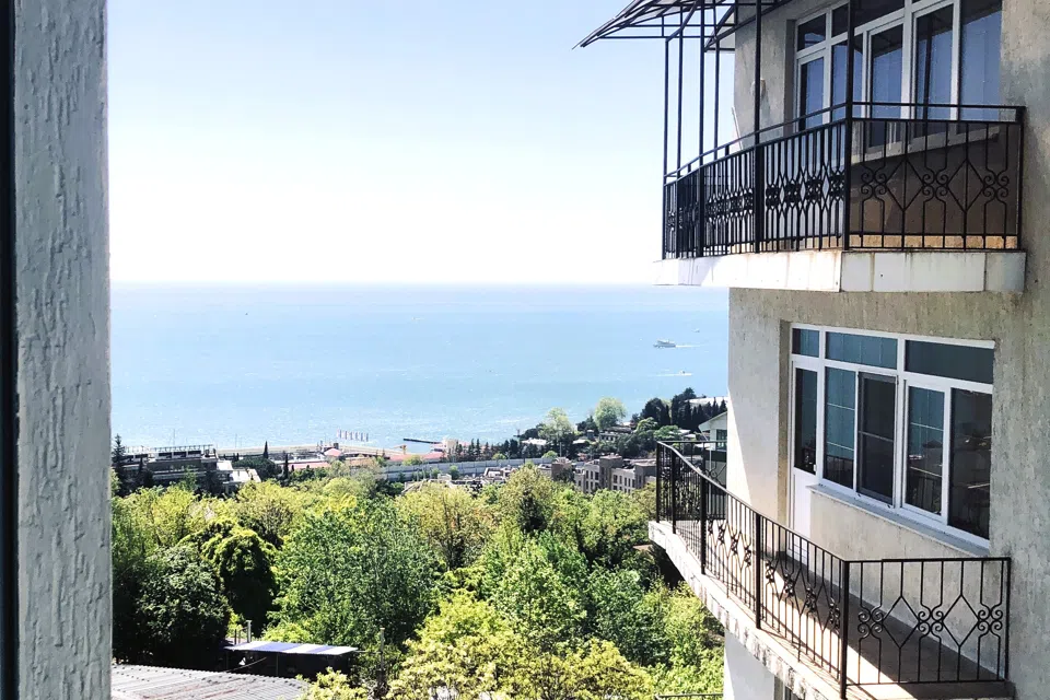 Квартира на Бытхе  с боковым видом на море