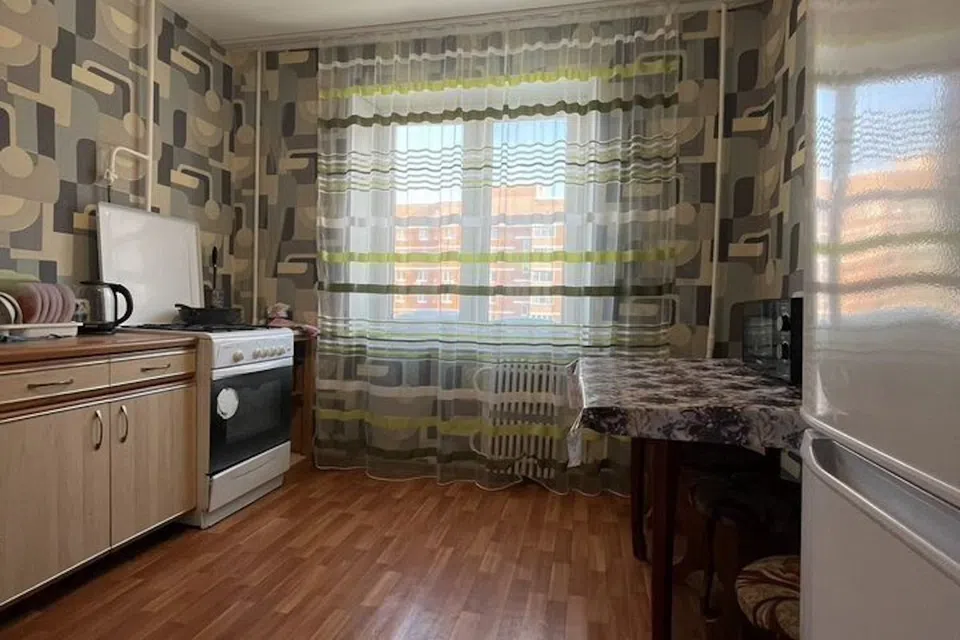 Квартира в 6-м микрорайоне, 18