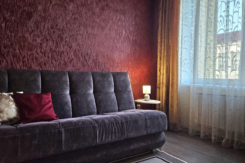 Просторная 3-комнатная в рядом с Дворцом Молодежи