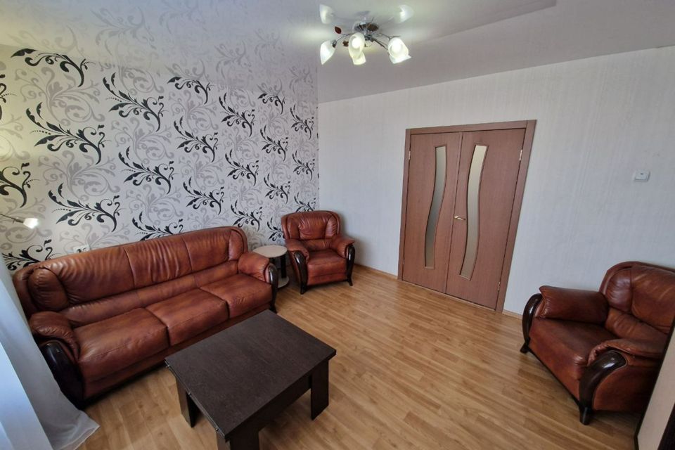 Двухкомнатная квартира возле Парк Инн