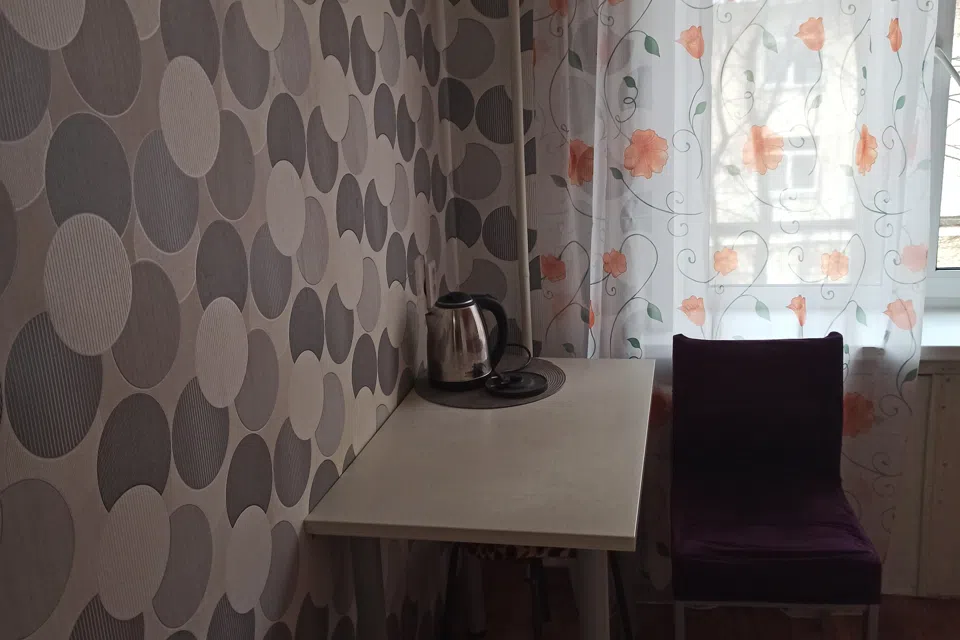 В шаговой доступности зоопарк, ИжГТУ.