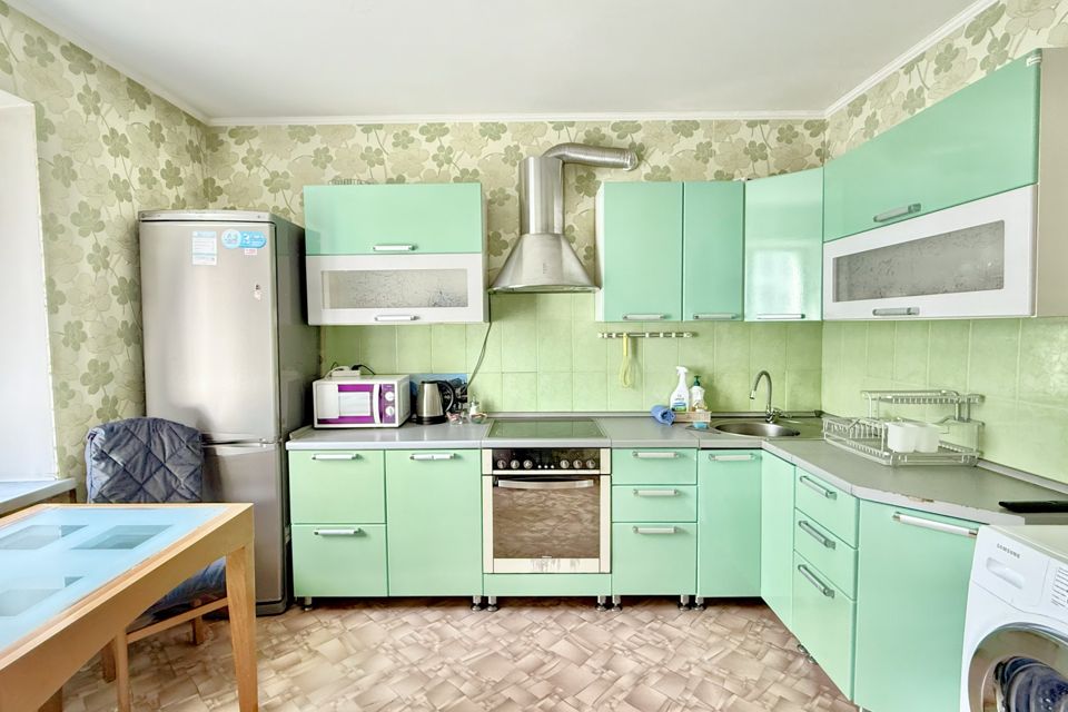 Областная больница на Есенина. Спальных мест 2.1.1. 