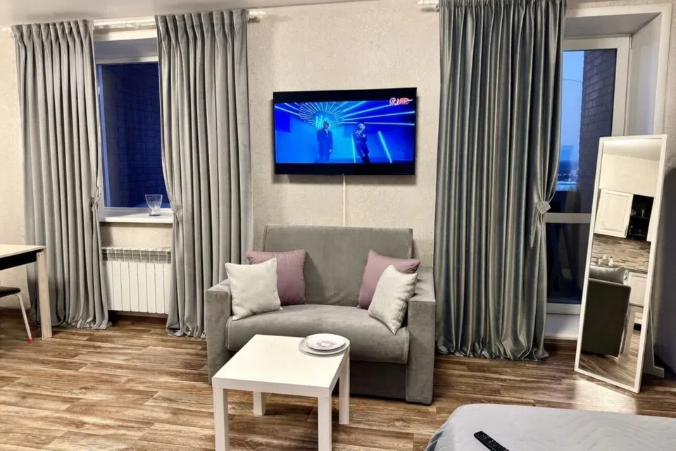 FlatRoom в центре на 8 этаже для 3 гостей