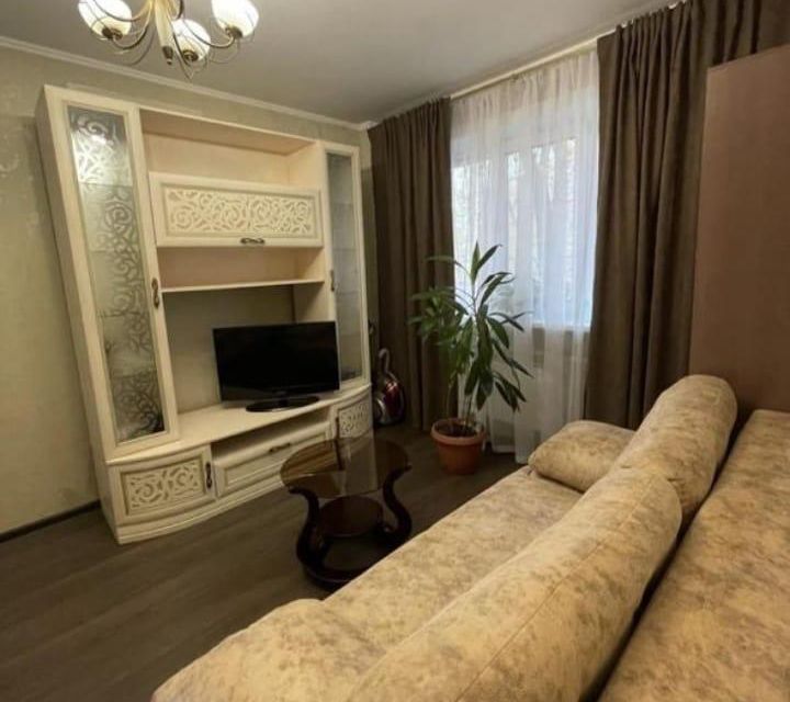 Уютная однокомнатная квартира с косметическим ремонтом 