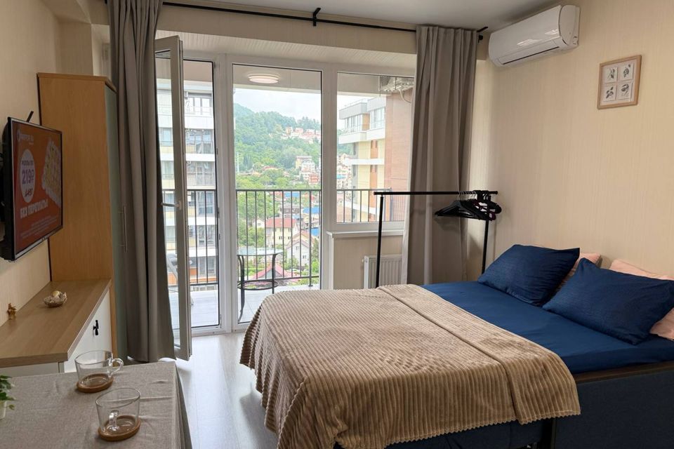 Уютная студия Меланж у моря с открытым бассейном