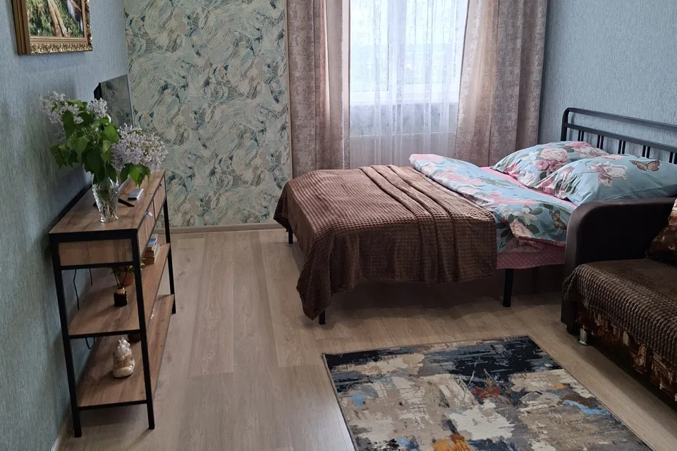 Уютная квартира с красивым видом из окна.
