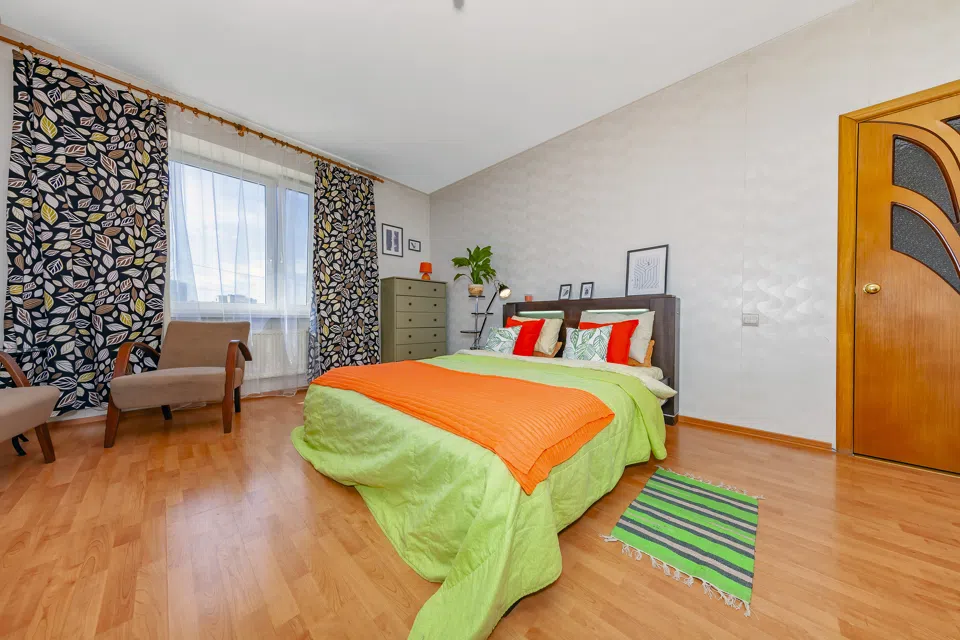 1-к. квартира, 54 кв. м, 3 кровати