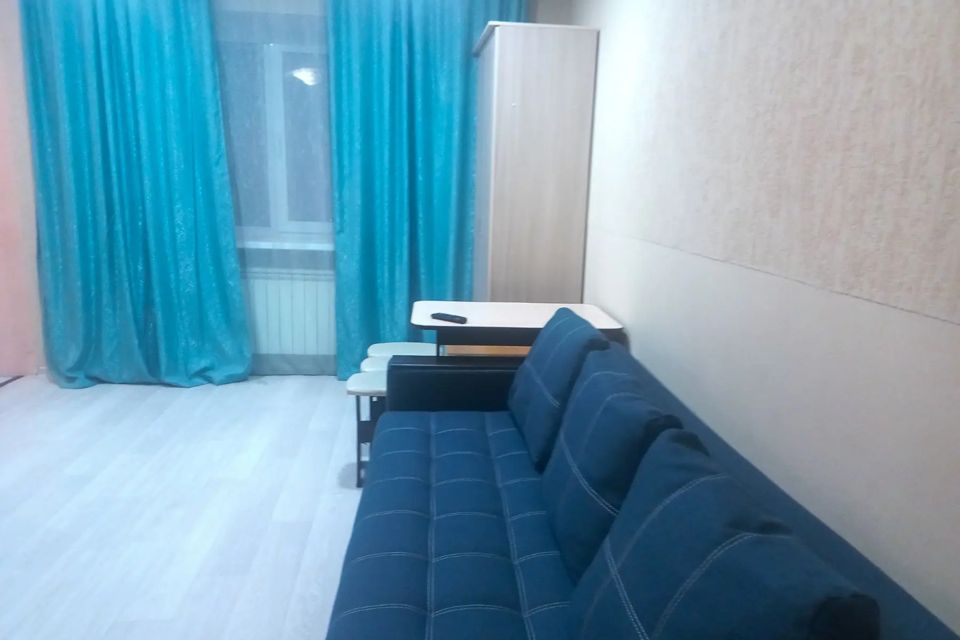 Центральная набережная, Театральная площадь, дворец Ярыгина