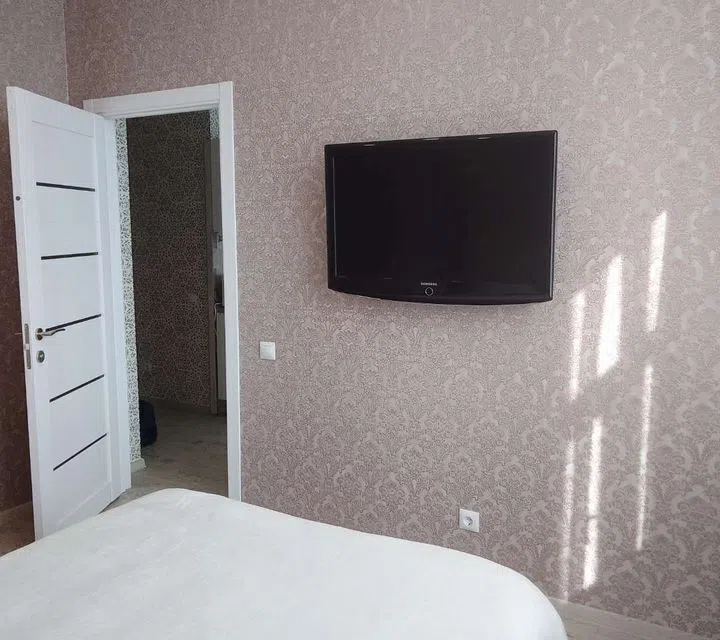 Уютная евpoдвушка
