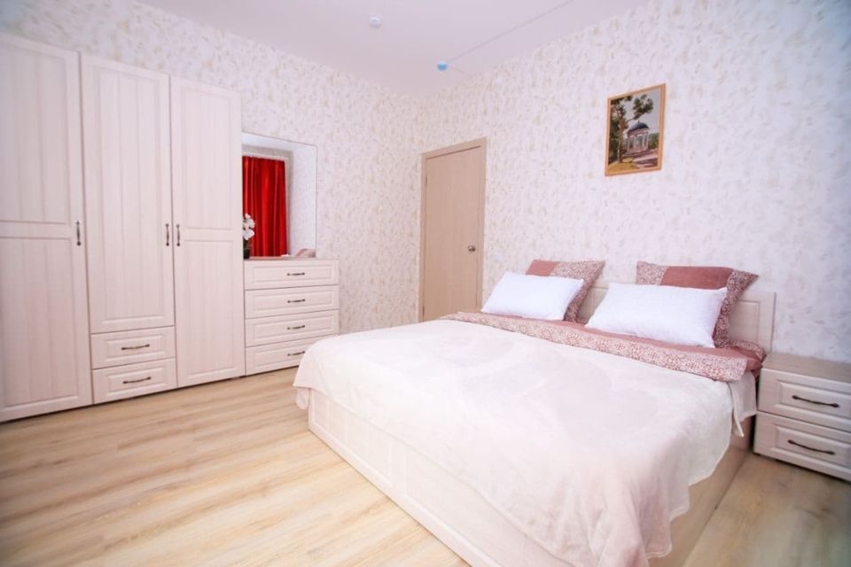 Евродвушка Апарт Гулливер с балконом в центре