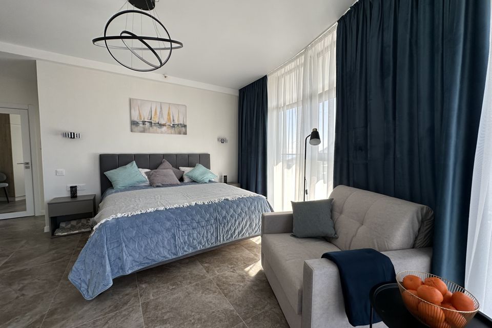 Апартаменты в Алуште с видом на Черное море и Крымские горы