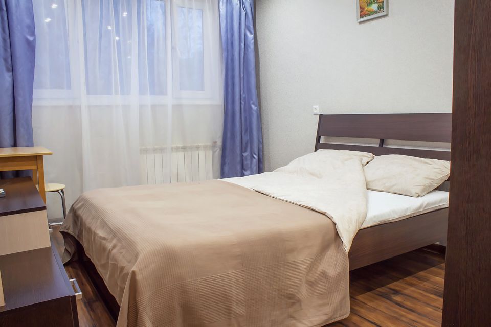 2-комнатная квартира у м. Пионерская и Алмазова