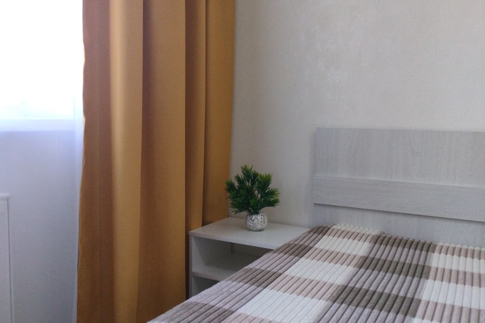 Квартира Студия с отдельной кухней на аллее