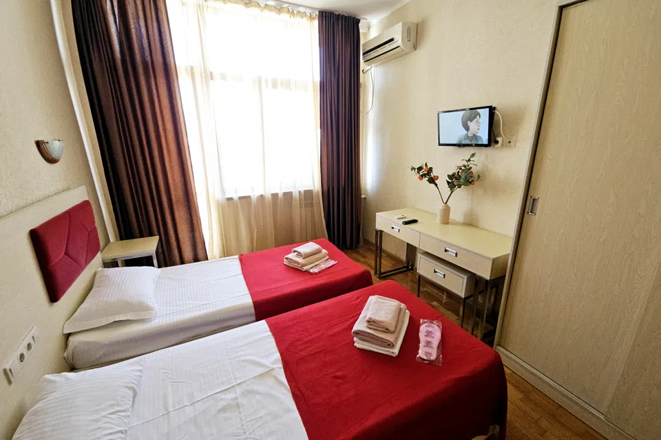 8 эт.,кухня, балкон, вид на море- Golden Holiday апартаменты