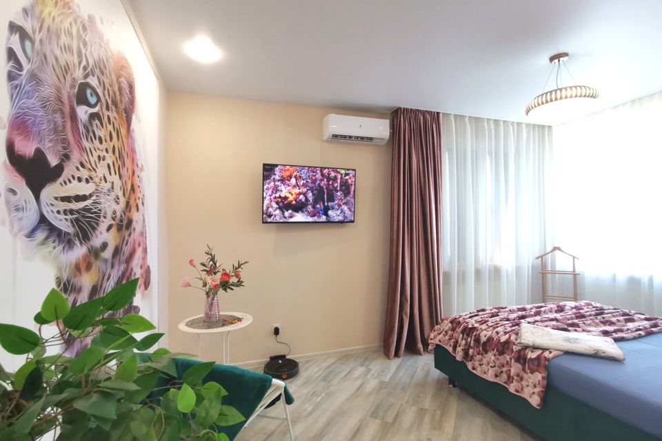 Квартира с панорамным видом на Волгу и город у парка