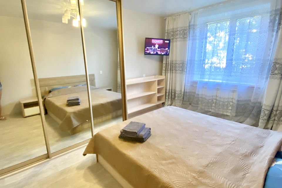 2 х ком. квартира ТЦ Большая Медведица -1я Краевая больница
