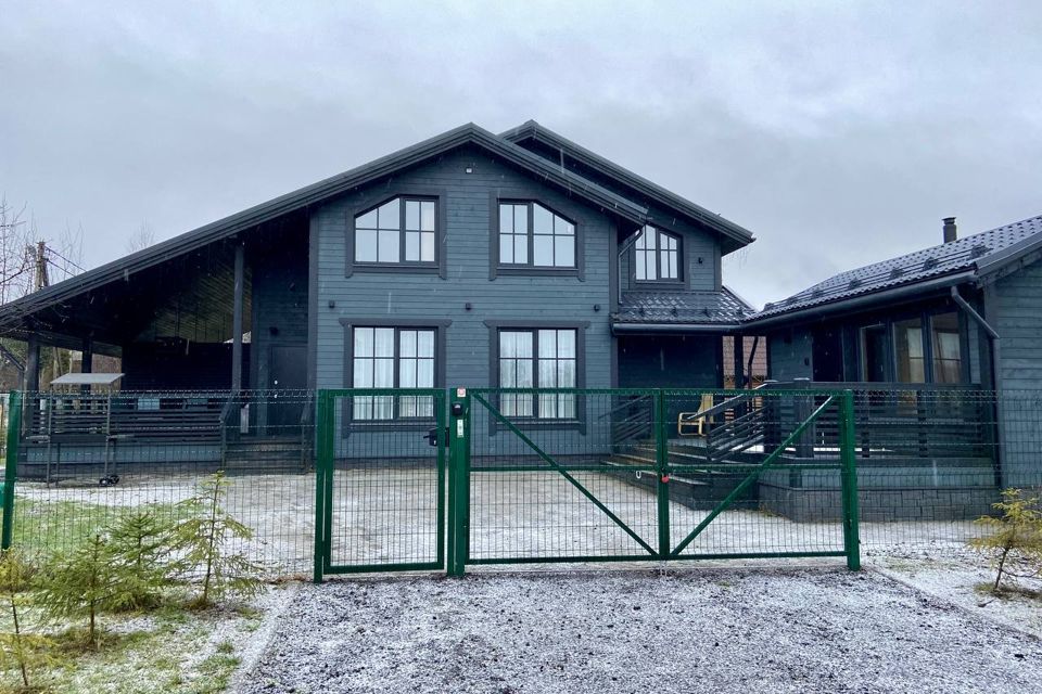 Современный большой дом дуплекс с баней