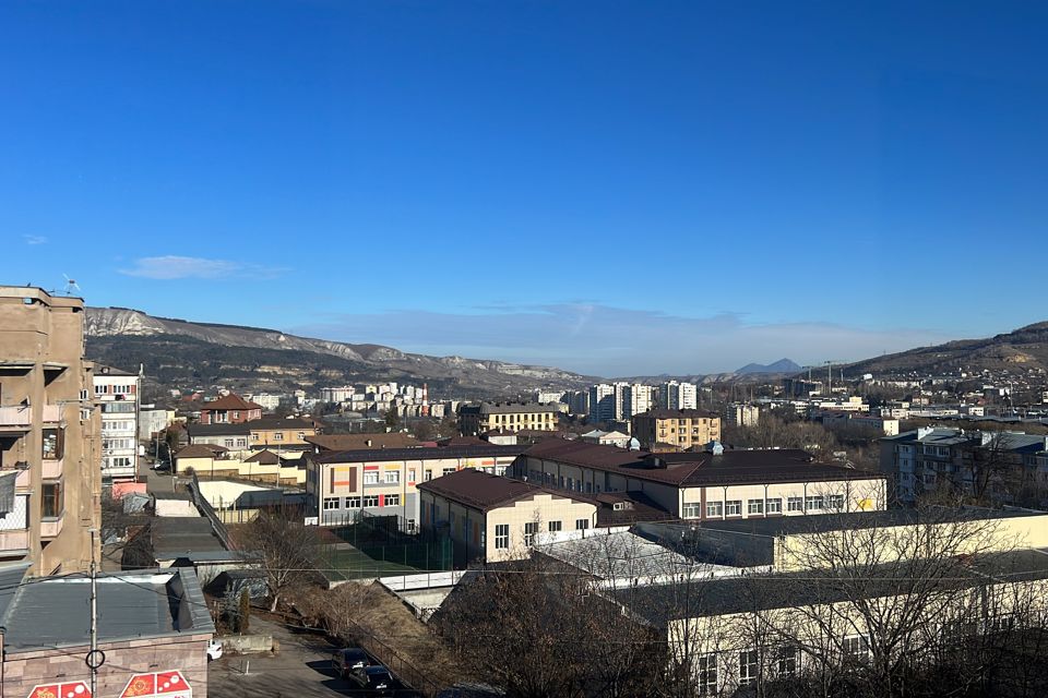 Просторная квартира с видом на горы и город ,после ремонта 
