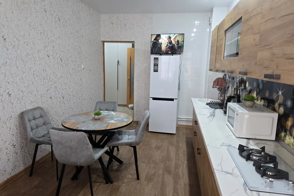 Kомфopтнoe пpоживaниe в Yamal House 