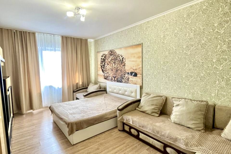 Современная квартира рядом с рынком Большие исады, Звездный