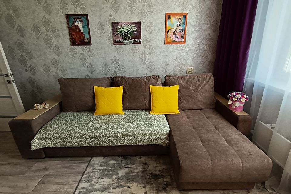 Большая 2-комнатная квартира в тихом районе рядом с Воин Час