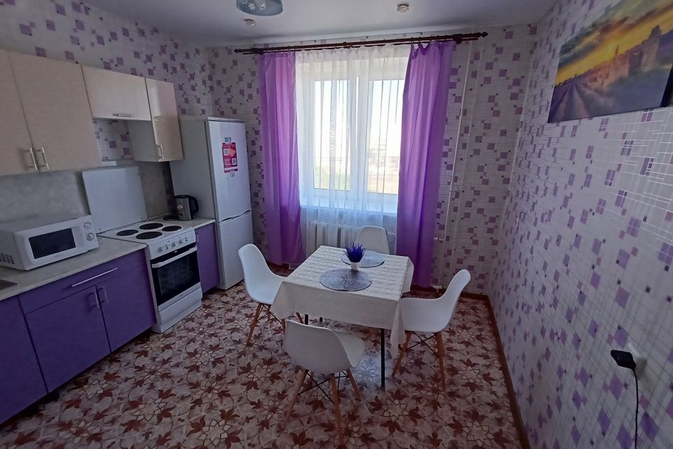 КОМФОРТНАЯ КВАРТИРА С ПАРКОВКОЙ В ГЕОГРАФИЧЕСКОМ ЦЕНТРЕ УФЫ 