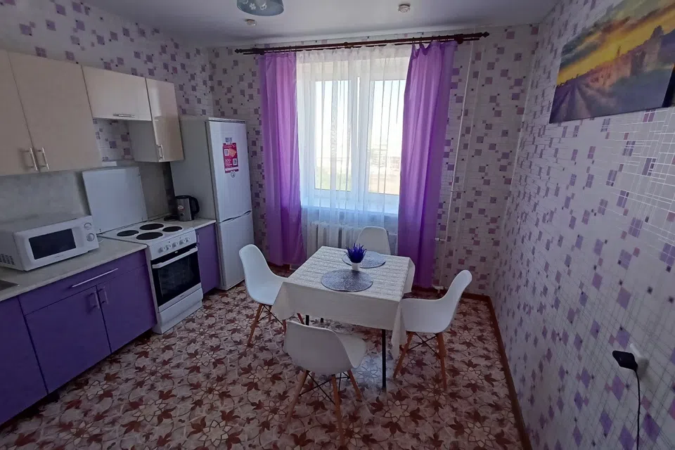 КОМФОРТНАЯ КВАРТИРА С ПАРКОВКОЙ В ГЕОГРАФИЧЕСКОМ ЦЕНТРЕ УФЫ