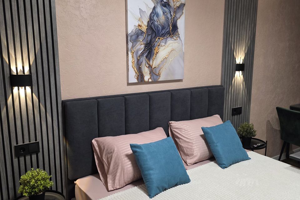 2-комнатная квартира. 10 минут от вокзала и центра.