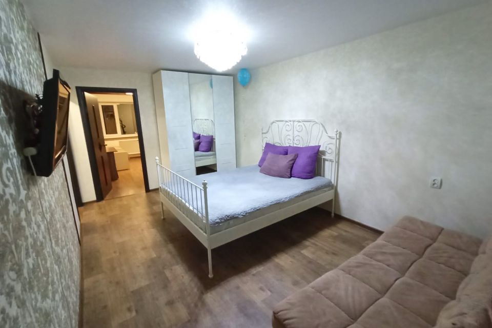 Уютная двухкомнатная квартира в центре города.