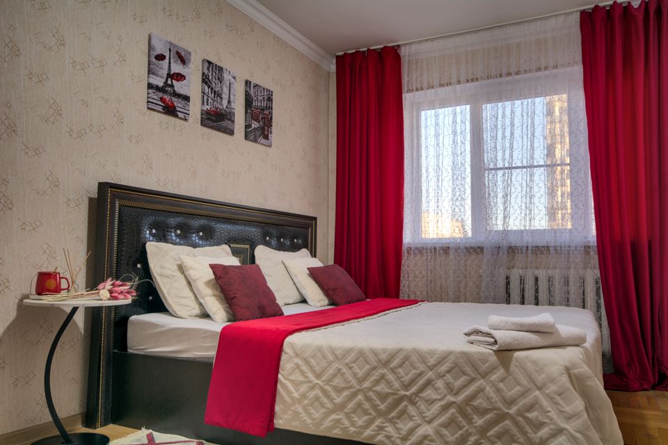 Просторная 2 комнатная квартира рядом с парком